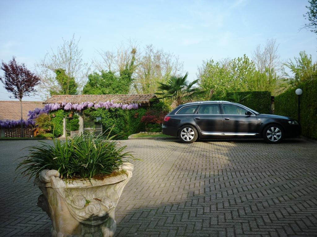 Bed And Breakfast Olimpia San Salvatore Monferrato Exterior photo